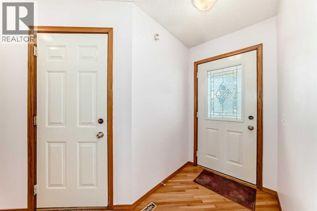 House for Sale in 36 Harvest Oak Green NE|Calgary, Alberta T3K3Y2 3