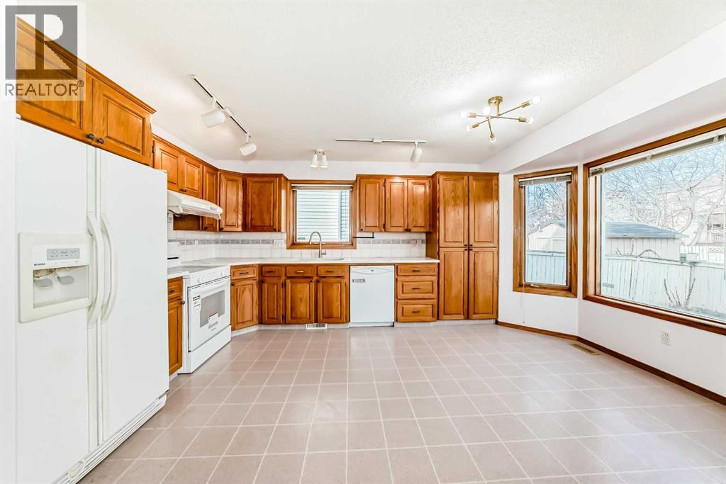 House for Sale in 36 Harvest Oak Green NE|Calgary, Alberta T3K3Y2 5