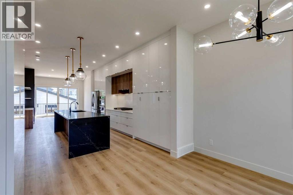 House for Sale in 2309 21 Avenue SW|Calgary, Alberta T2T0P4 3