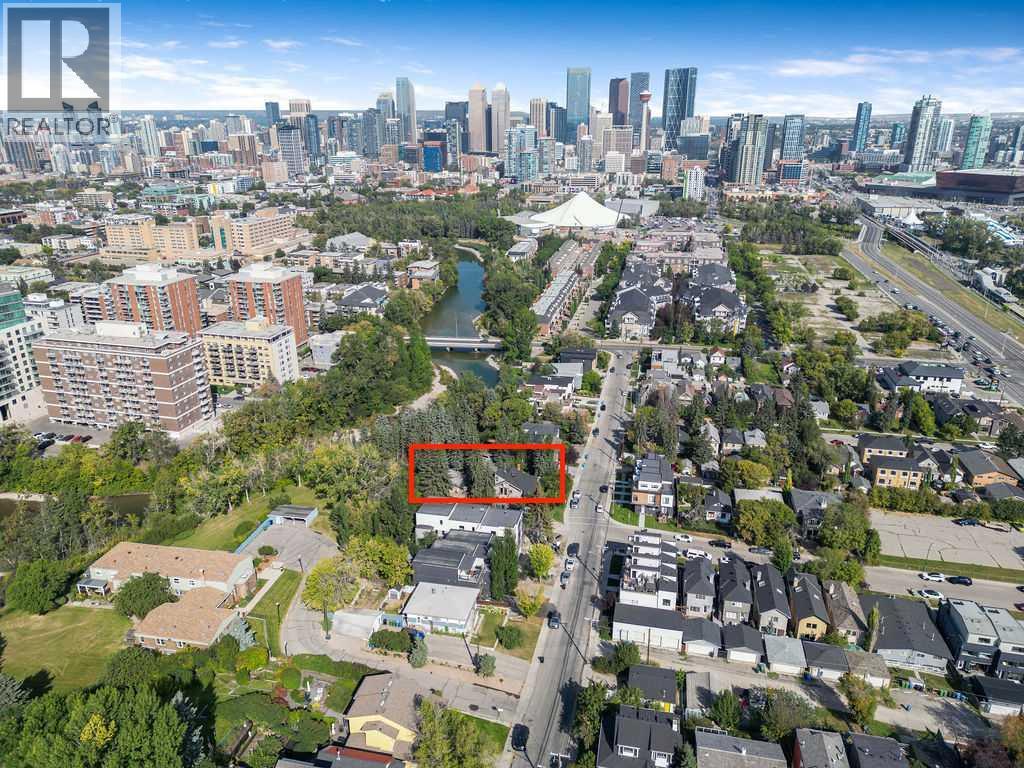 House for Sale in 2629 Erlton Street SW|Calgary, Alberta T2S2W2 4