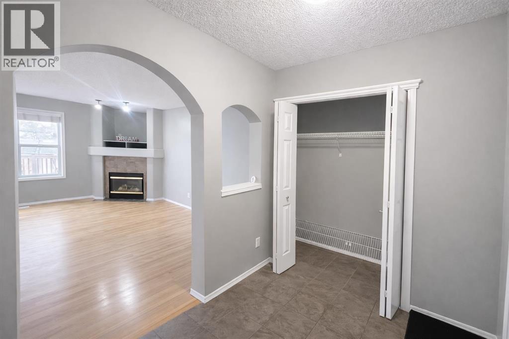 House for Sale in 119 Country Hills Heights NW|Calgary, Alberta T3K5C6 5