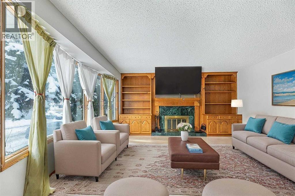 House for Sale in 1852 Lynnover Road SE|Calgary, Alberta T2C1P2 2