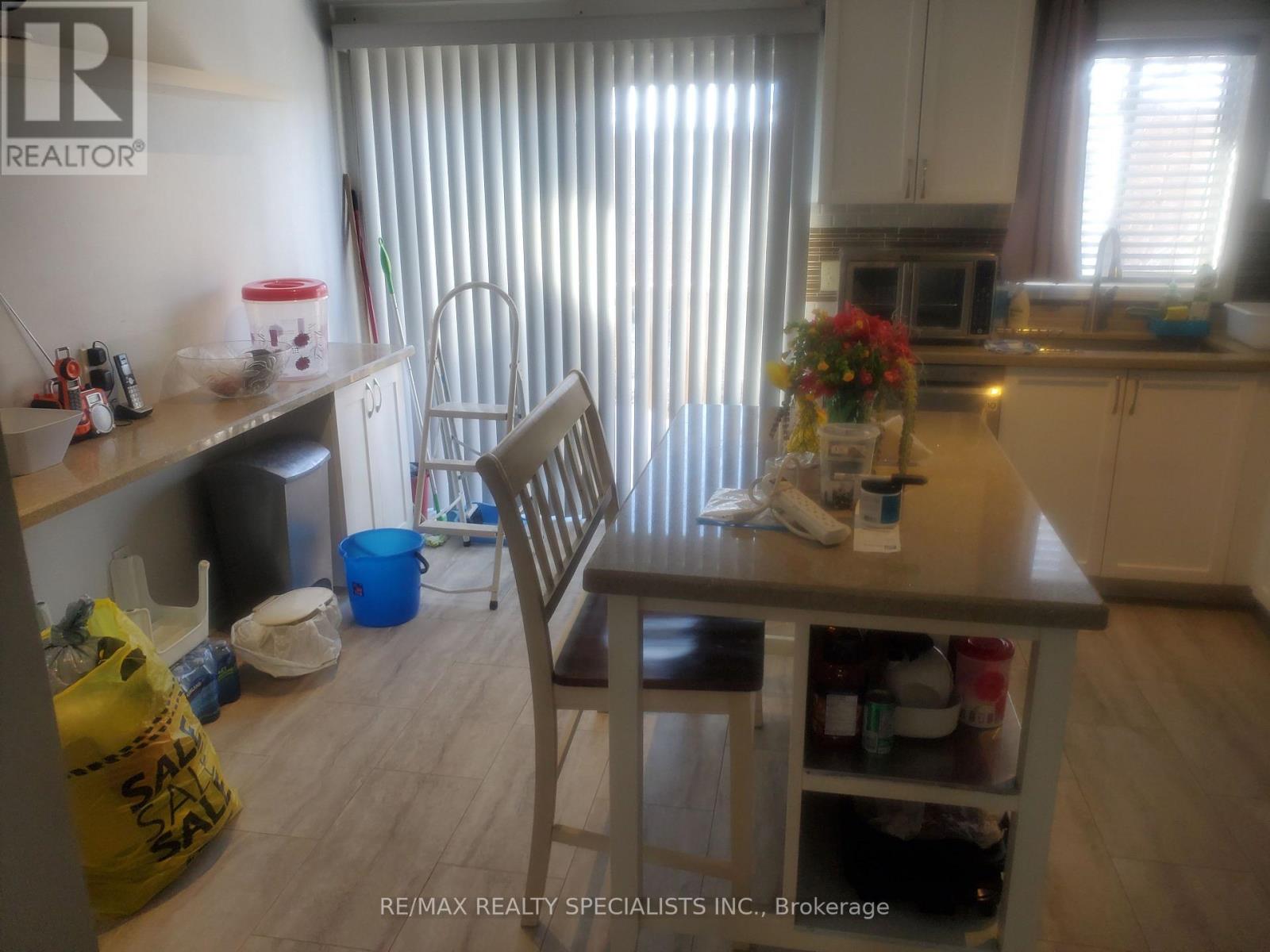 Row / Townhouse for Sale in 62 - 50 STRATHAVEN DRIVE|Mississauga (Hurontario), Ontario L5R4E7 5