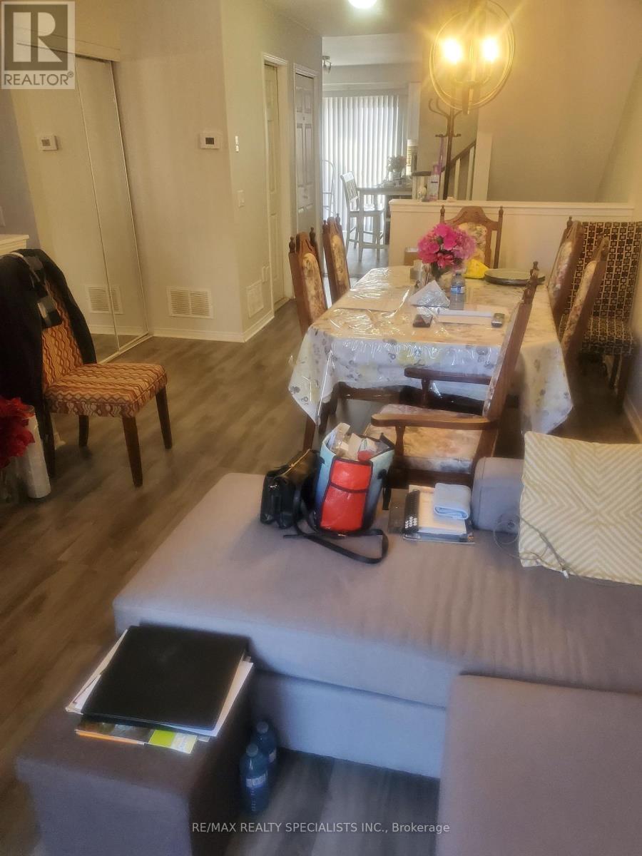 Row / Townhouse for Sale in 62 - 50 STRATHAVEN DRIVE|Mississauga (Hurontario), Ontario L5R4E7 3