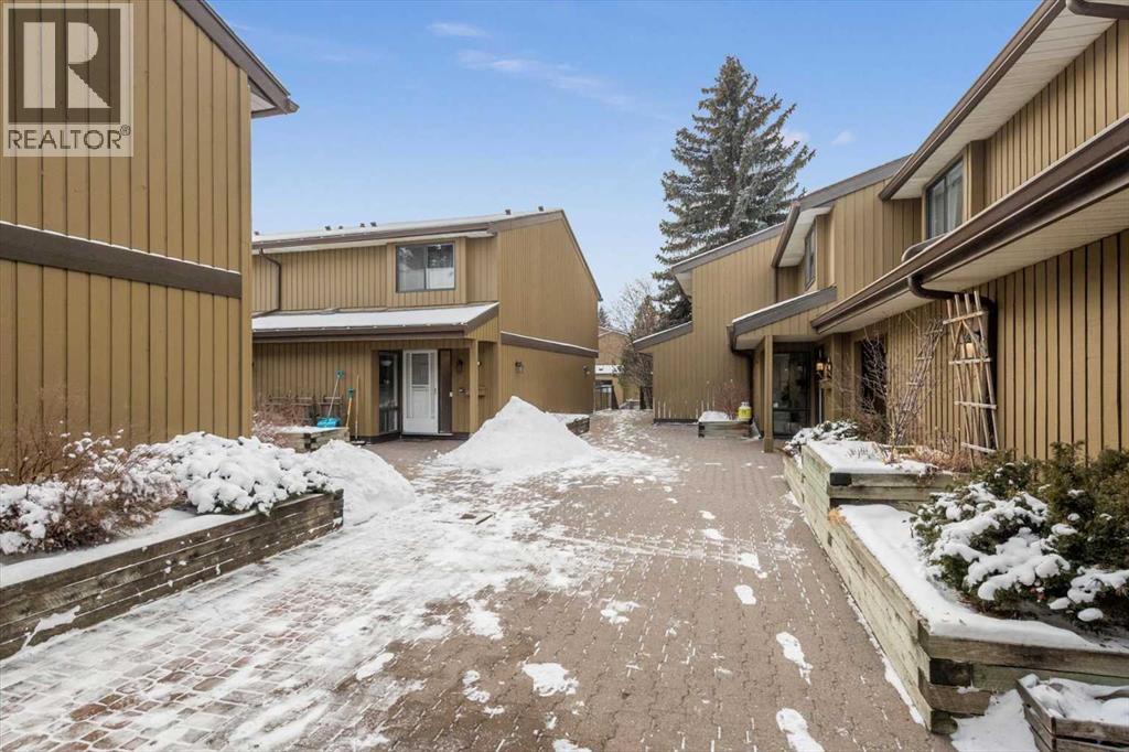 Row / Townhouse for Sale in 505, 3131 63 Avenue SW|Calgary, Alberta T3E6N4 3