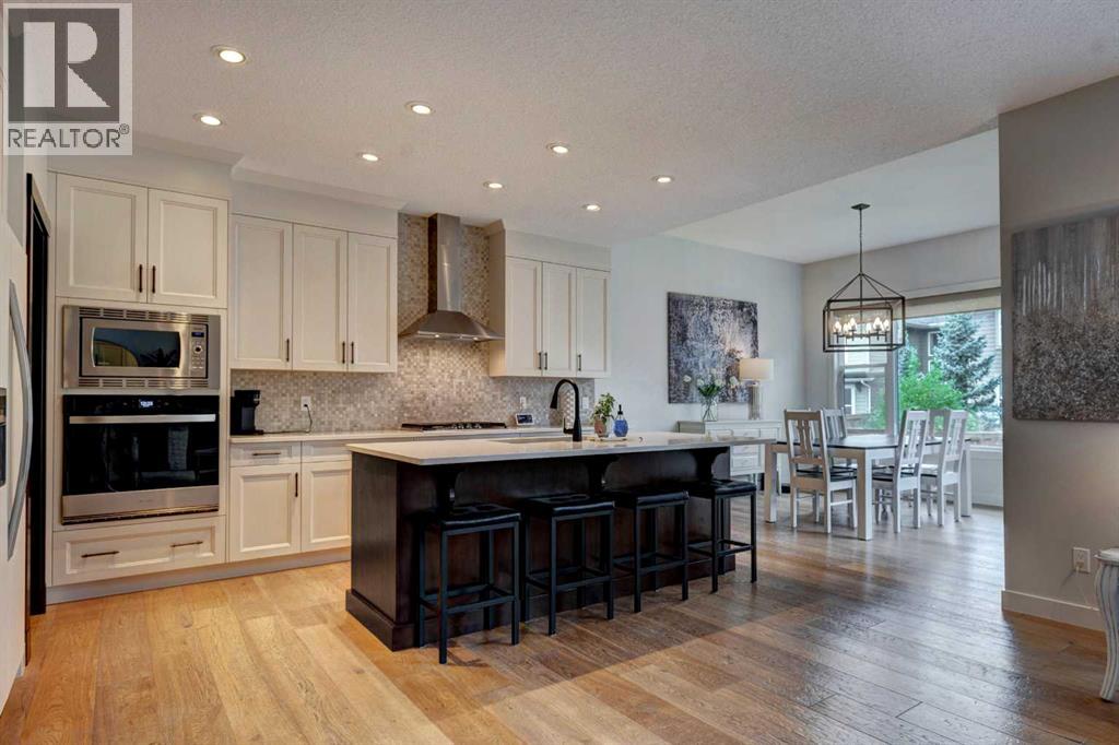 House for Sale in 19 Cranbrook Crescent SE|Calgary, Alberta T3M2C3 2