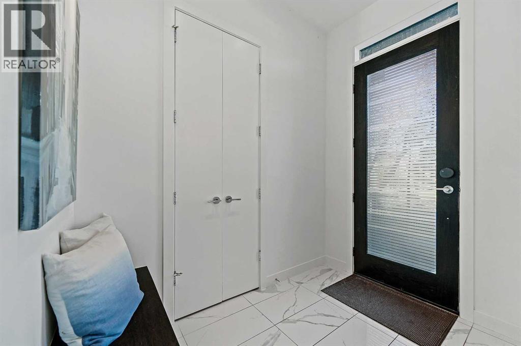 House for Sale in 2115 Bowness Road NW|Calgary, Alberta T2N3L2 4