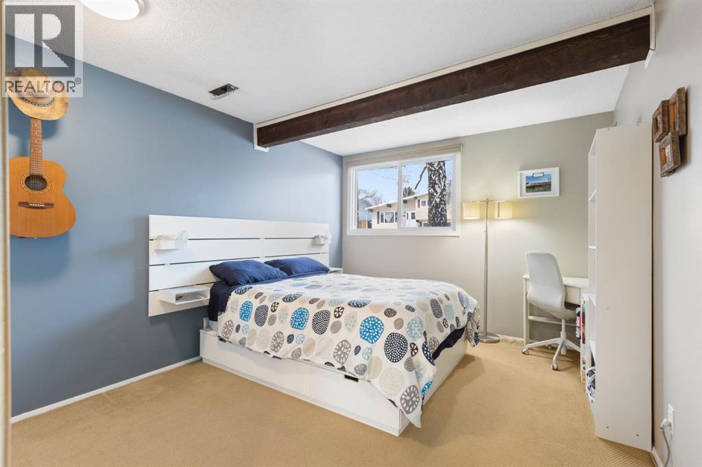 Duplex for Sale in 4954 Rundlewood Drive NE|Calgary, Alberta T4C1Y9 5