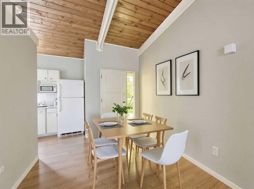 Duplex for Sale in 22A, 333 Braxton Place SW|Calgary, Alberta T2W2E7 5