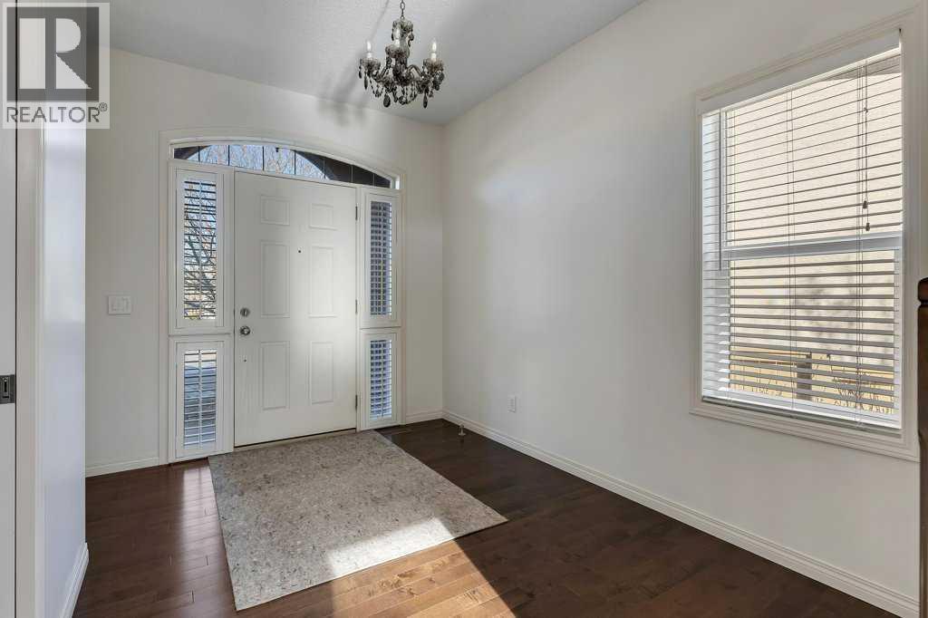 House for Sale in 218 Valley Woods Place NW|Calgary, Alberta T3B6A3 5