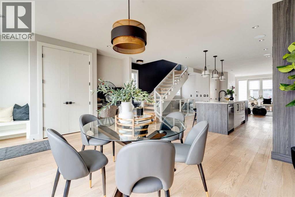 Duplex for Sale in 720 15 Street NW|Calgary, Alberta T2N2B2