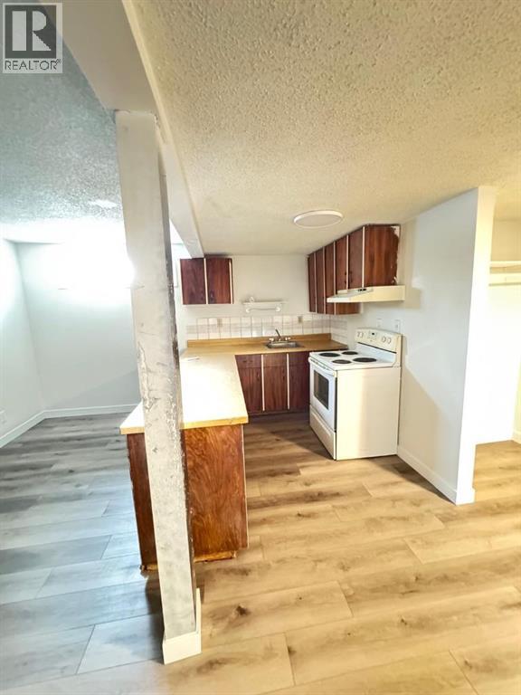 House for Sale in 6879 Rundlehorn Drive NE|Calgary, Alberta T1Y4P2 5