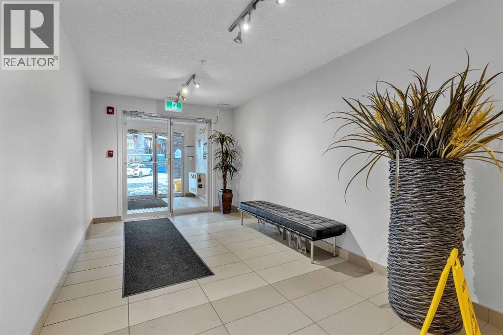 Apartment for Sale in 1202, 175 Panatella Hill NW|Calgary, Alberta T3K0V9 2