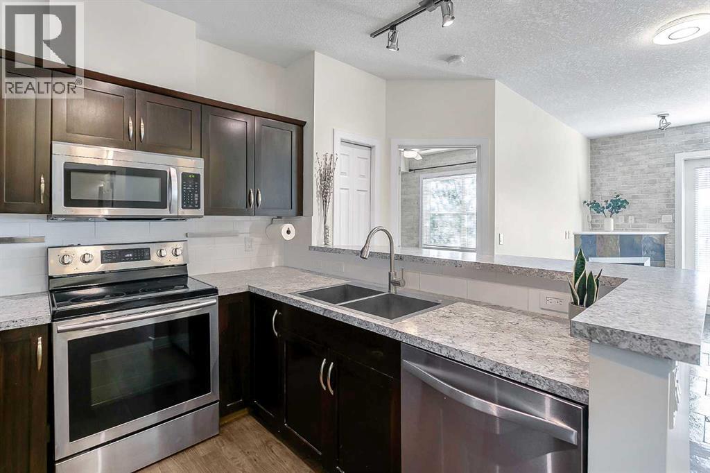 Apartment for Sale in 102, 1414 17 Street SE|Calgary, Alberta T2G5S6 4