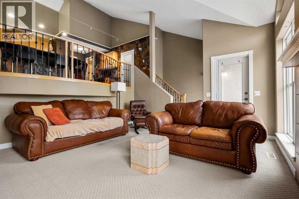 Row / Townhouse for Sale in 702 Patterson View SW|Calgary, Alberta T3H3J9 3