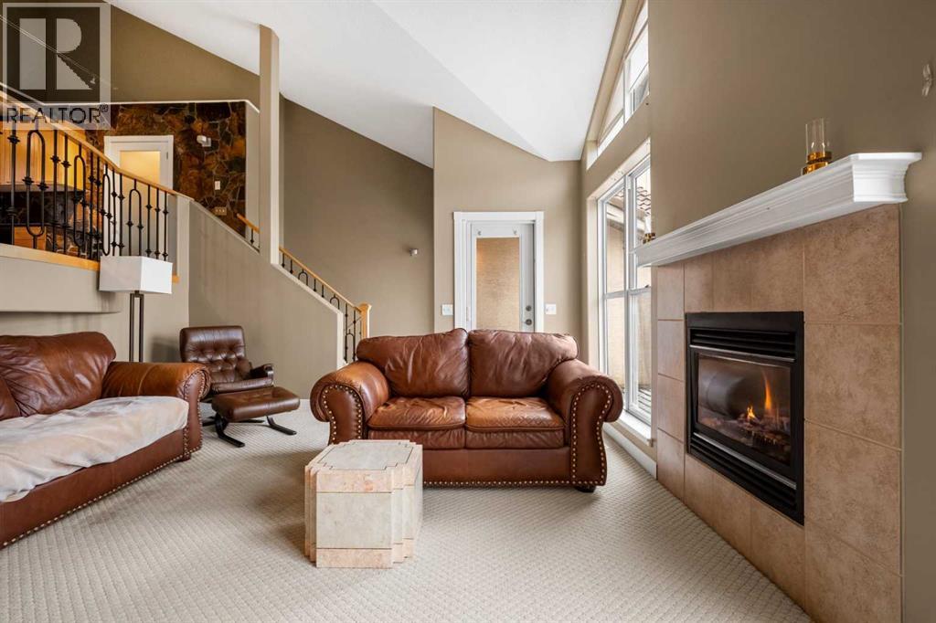 Row / Townhouse for Sale in 702 Patterson View SW|Calgary, Alberta T3H3J9 2