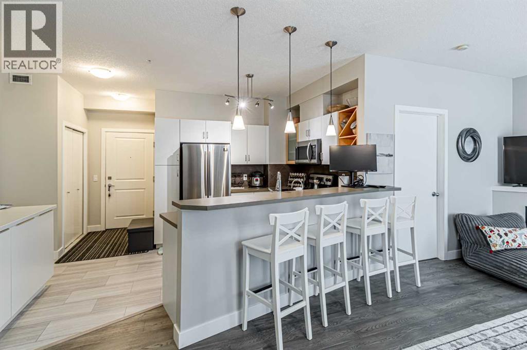 Apartment for Sale in 118, 3600 15A Street SW|Calgary, Alberta T2T5P8 5