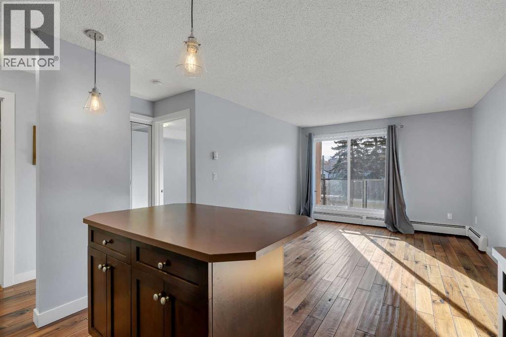 Apartment for Sale in 304, 1828 12 Avenue SW|Calgary, Alberta T3C0R6 5