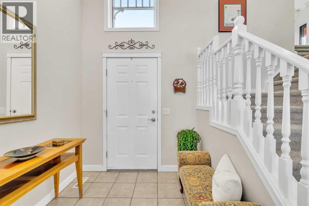 House for Sale in 103 Panamount Crescent NW|Calgary, Alberta T3K5L8 2