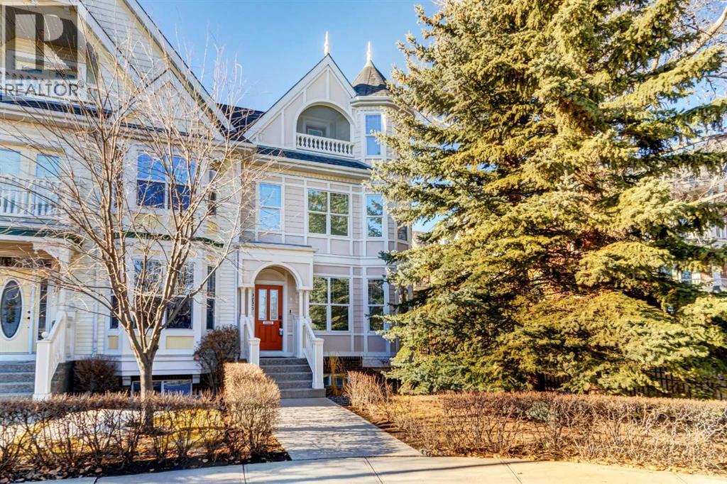 Row / Townhouse for Sale in 236 Somme Avenue SW|Calgary, Alberta T2T5J9