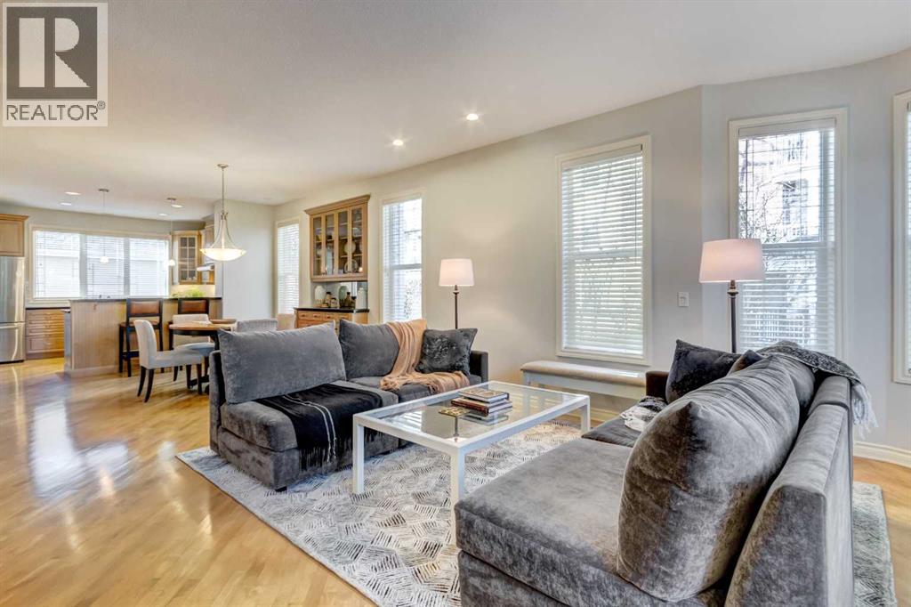 Row / Townhouse for Sale in 236 Somme Avenue SW|Calgary, Alberta T2T5J9 2