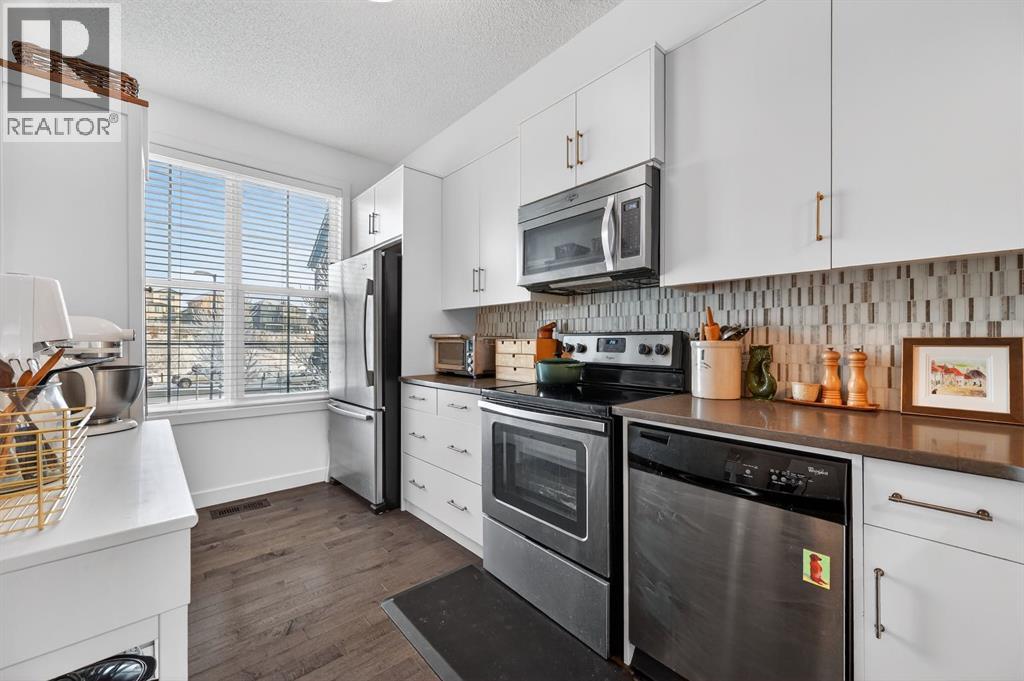 Row / Townhouse for Sale in 235 Ascot Circle SW|Calgary, Alberta T3H0X2 4