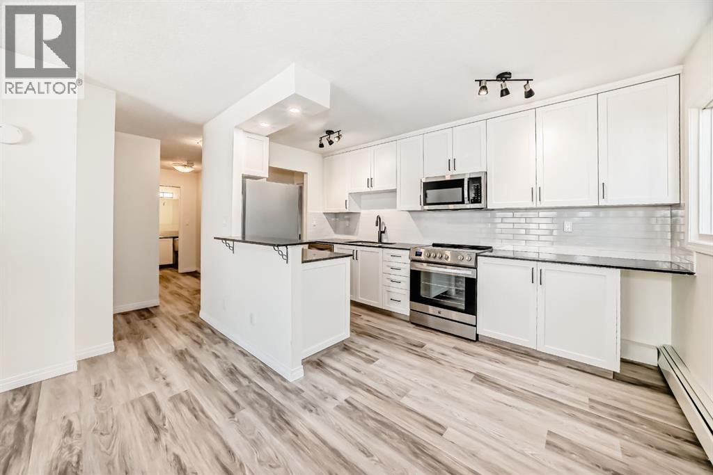 Apartment for Sale in 401, 823 19 Avenue SW|Calgary, Alberta T2T0C6 3