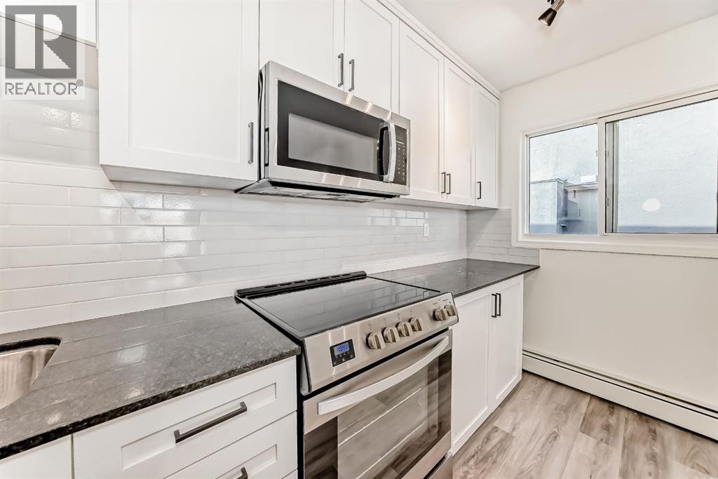 Apartment for Sale in 401, 823 19 Avenue SW|Calgary, Alberta T2T0C6 4