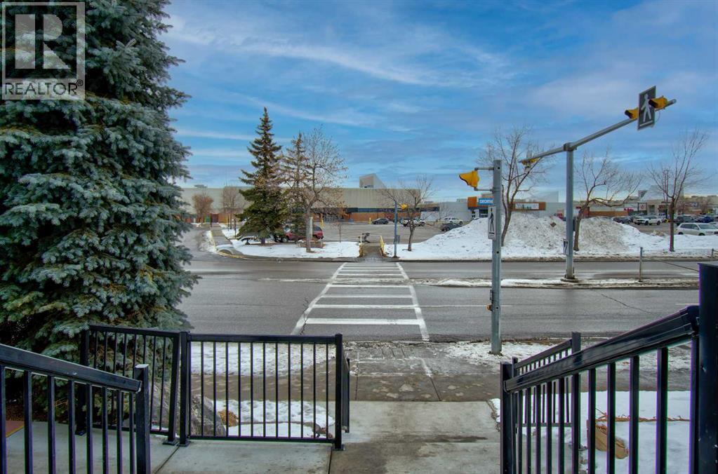 Apartment for Sale in 203, 3719B 49 Street NW|Calgary, Alberta T3A2E3 2