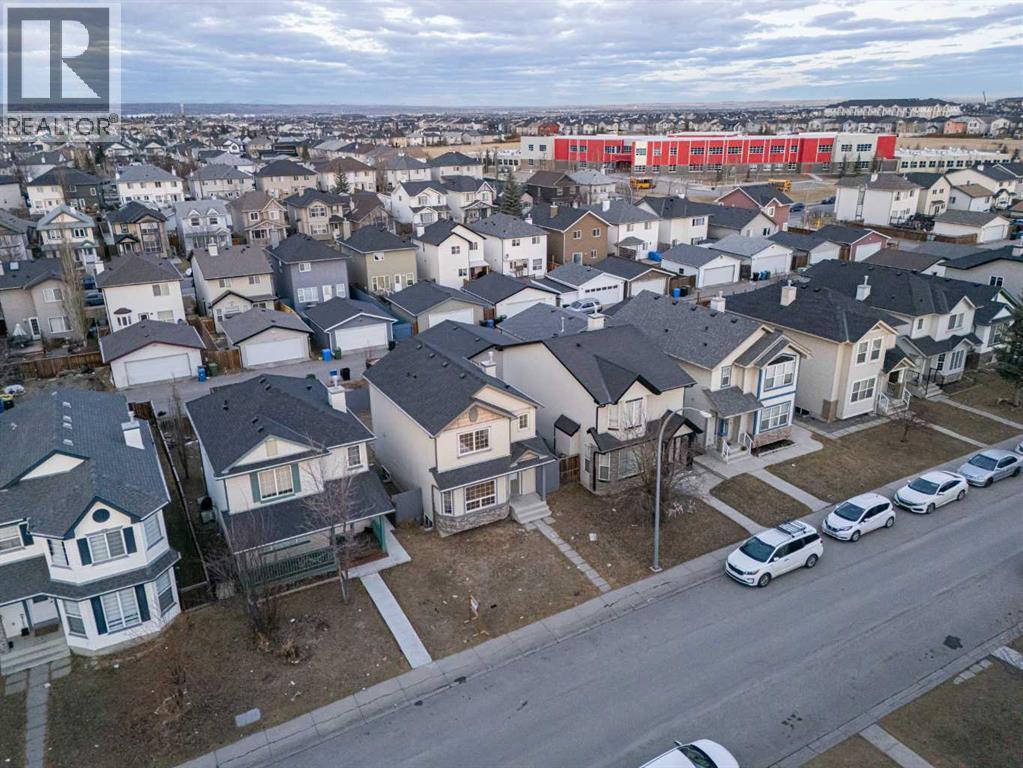 House for Sale in 95 TARINGTON Way NE|Calgary, Alberta T3J4V9 4