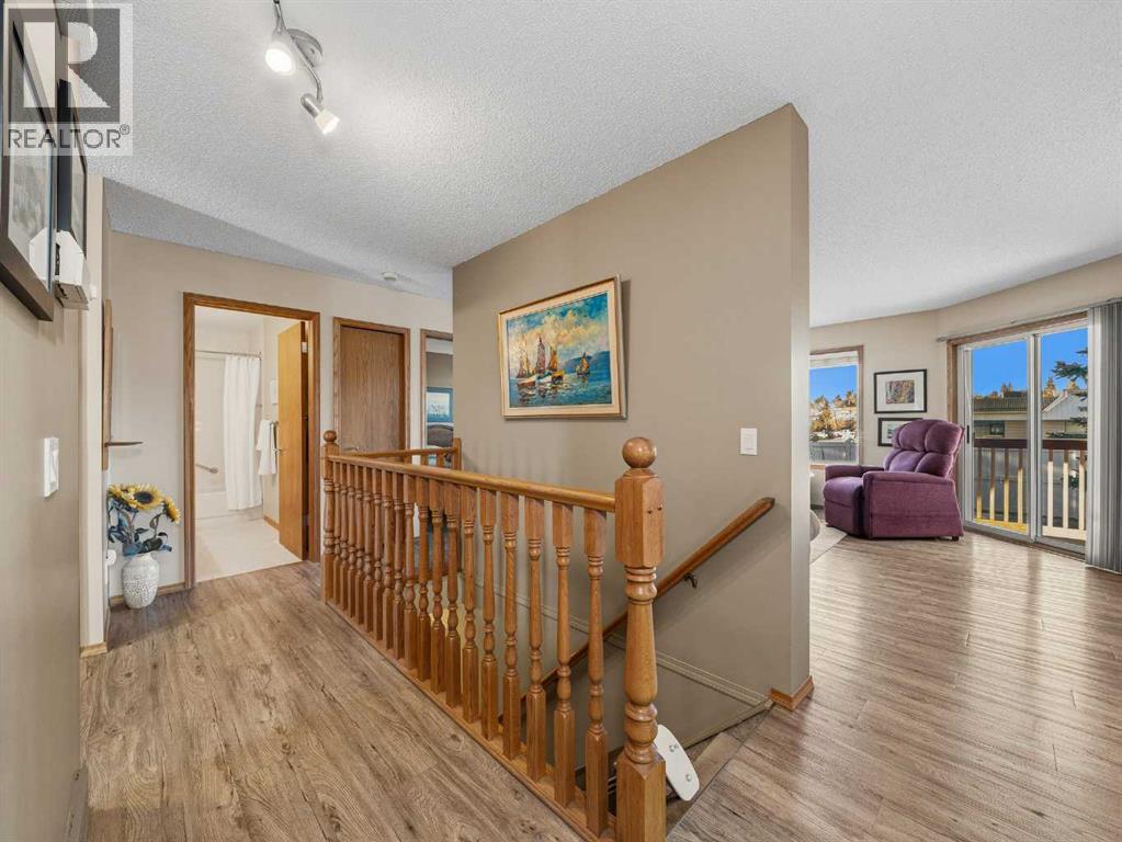 Row / Townhouse for Sale in 12 Deer Ridge Close SE|Calgary, Alberta T2J7C2 5