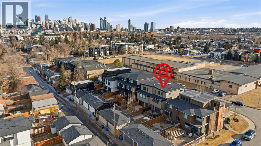 Duplex for Sale in 2238 1 Avenue NW|Calgary, Alberta T2N0B7 4