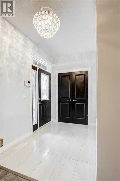 House for Sale in 53 Sherwood Square NW|Calgary, Alberta T3R0R9 3