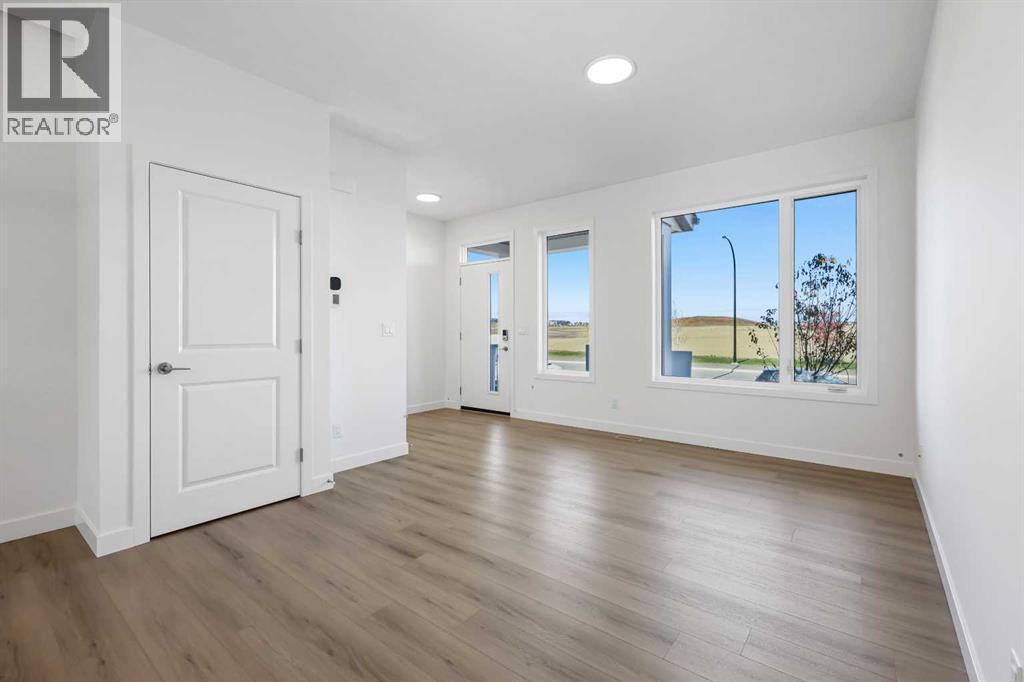 Duplex for Sale in 7039 Rangeview Avenue SE|Calgary, Alberta T3S0R1 3