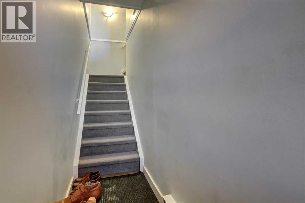 Row / Townhouse for Sale in 602, 2200 Woodview Drive SW|Calgary, Alberta T2W3N6 3