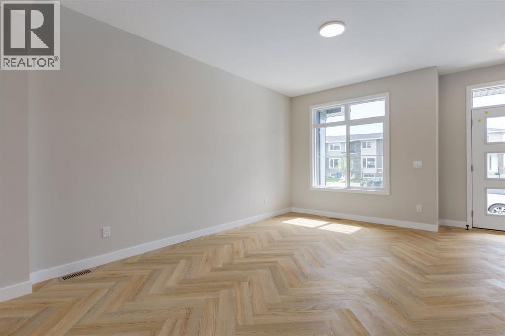 Duplex for Sale in 780 Sora Boulevard SE|Calgary, Alberta T3S0M1 3