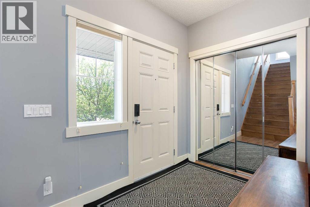 House for Sale in 62 Panamount Road NW|Calgary, Alberta T3K0H6 2