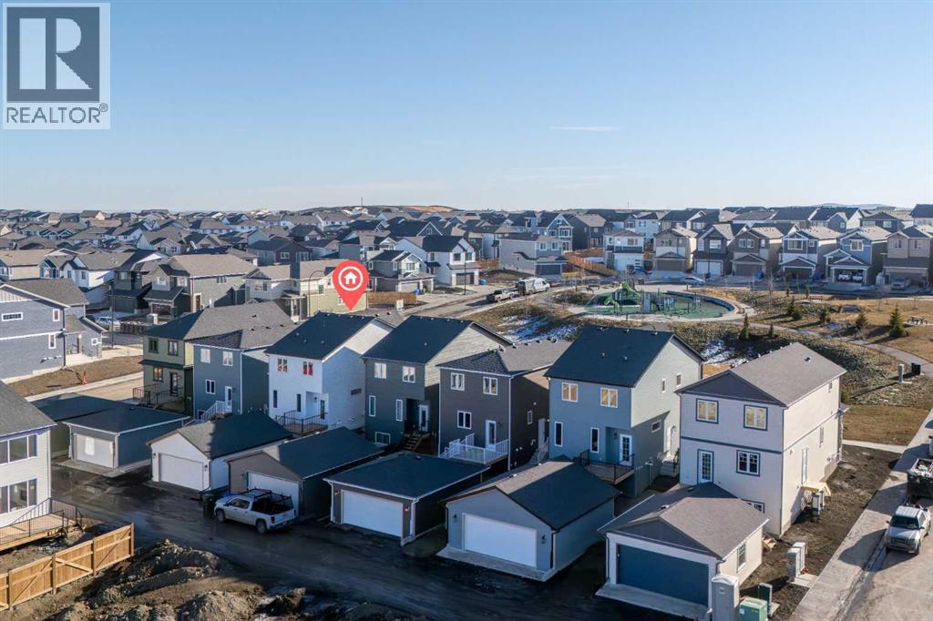 House for Sale in 14 Versant Path SW|Calgary, Alberta T2Y0Z5 2