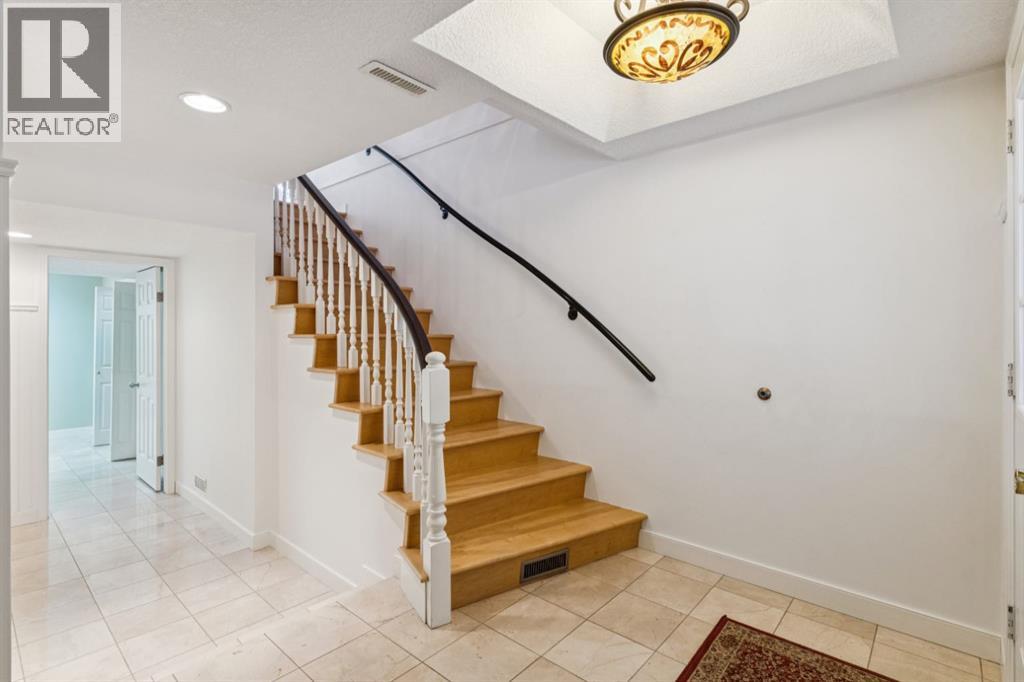 Row / Townhouse for Sale in 185, 3437 42 Street NW|Calgary, Alberta T3A2M7 4