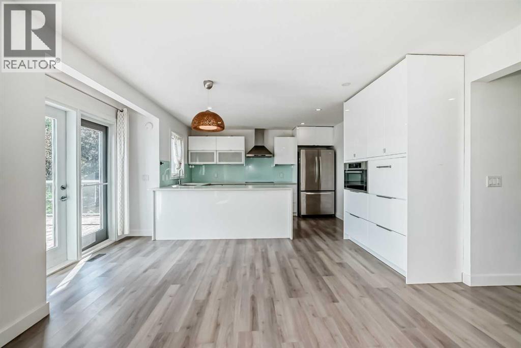 House for Sale in 7 Signature Mews SW|Calgary, Alberta T3H2V6 4