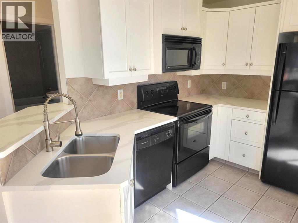 Apartment for Sale in 307, 323 18 Avenue SW|Calgary, Alberta T2S0C4 3