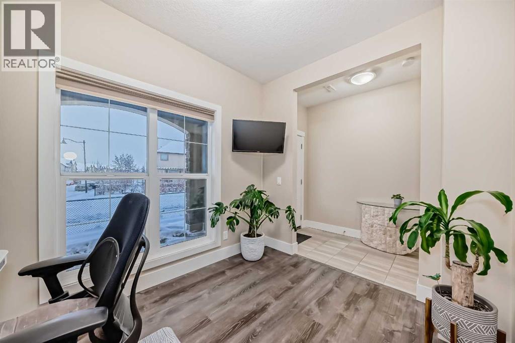 Row / Townhouse for Sale in 4 Quarry Lane SE|Calgary, Alberta T2C5N4 5