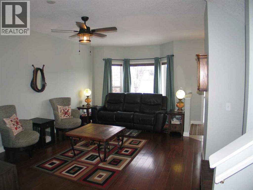 Row / Townhouse for Sale in 155 Citadel Drive NW|Calgary, Alberta T3G4J5 5