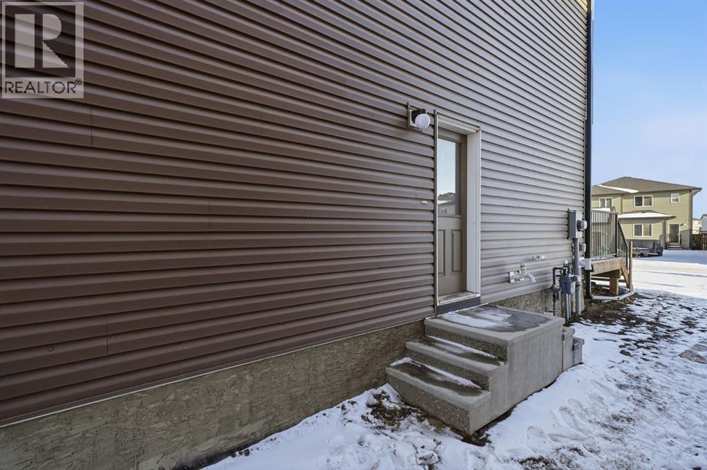 Duplex for Sale in 292 Cornerbrook Drive NE|Calgary, Alberta T3N2J3 3