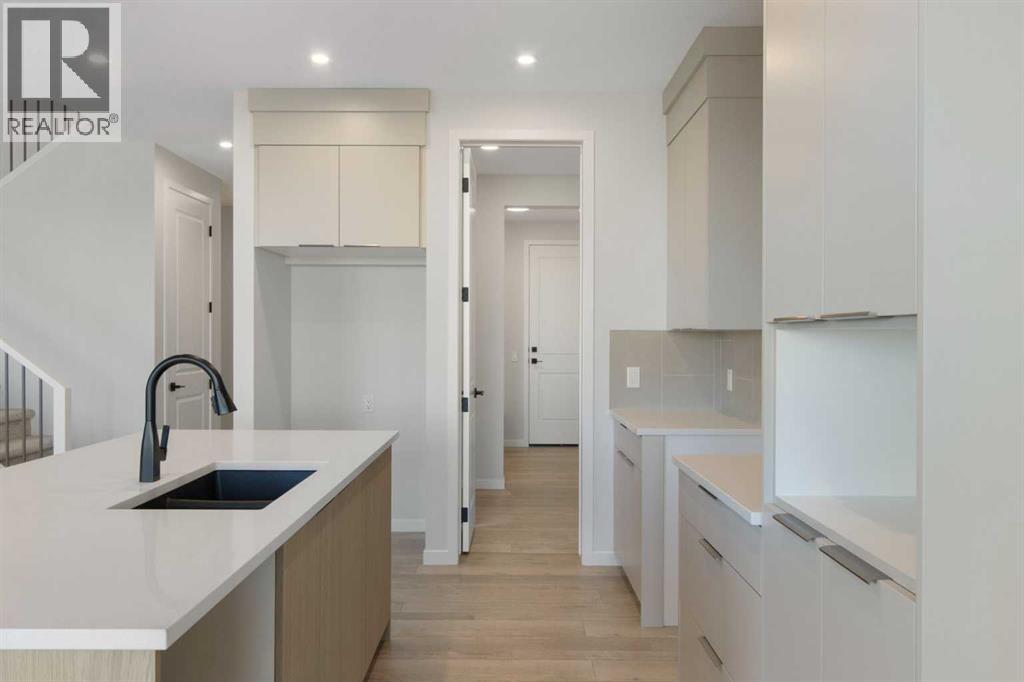 House for Sale in 112 Belmont Place SW|Calgary, Alberta T2X6C8 3