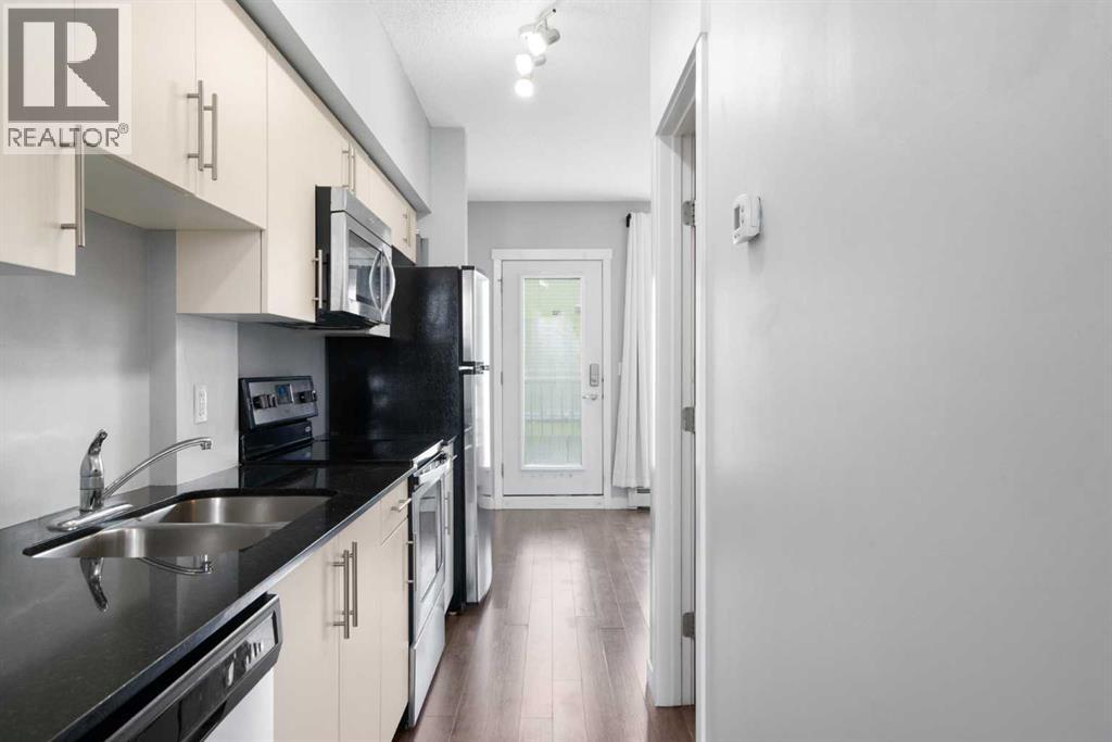 Apartment for Sale in 402, 1740 9 Street NW|Calgary, Alberta T2M4Z5 3