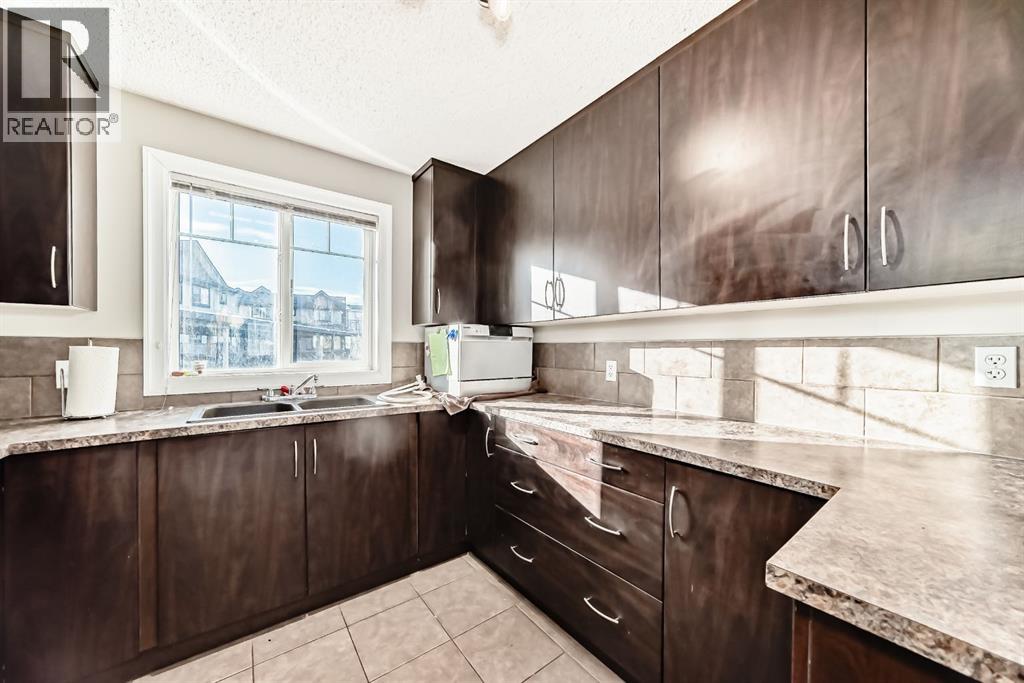 Row / Townhouse for Sale in 4, 133 Copperpond Heights SE|Calgary, Alberta T2Z1C5 3