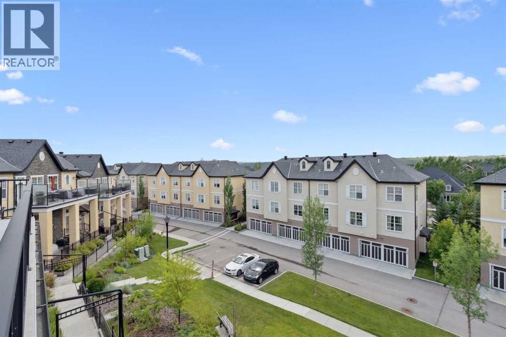 Row / Townhouse for Sale in 30 Cranbrook Villas SE|Calgary, Alberta t3m1z3 2