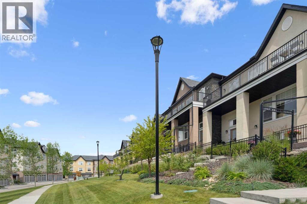 Row / Townhouse for Sale in 30 Cranbrook Villas SE|Calgary, Alberta t3m1z3 4