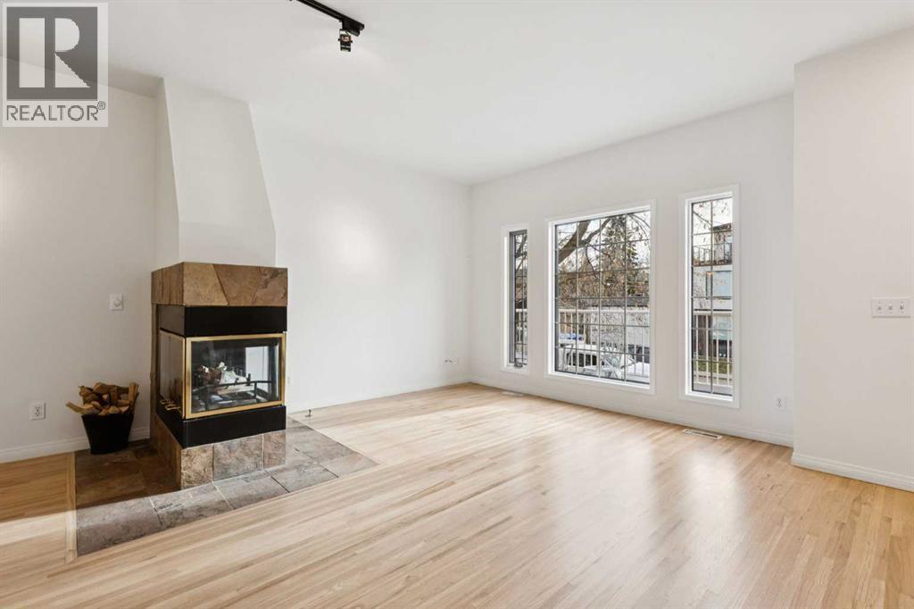 Row / Townhouse for Sale in 3330 19 Avenue SW|Calgary, Alberta T3E7G2 4